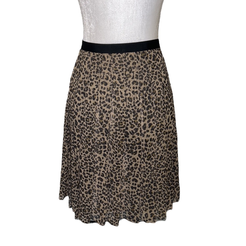 Carlisle Silk Pleated Leopard Print Midi Skirt - 4 - Picture 6 of 11